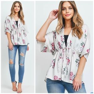 🆕Floral kimono style blouse